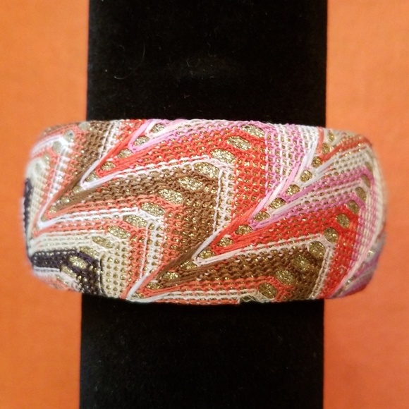 Vintage Braclet - Picture 2 of 5